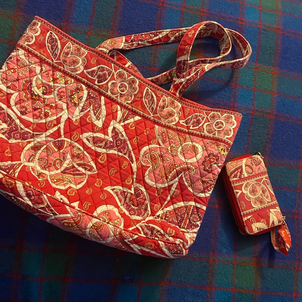Vera Bradley Tote & Matching Wallet/Wristlet